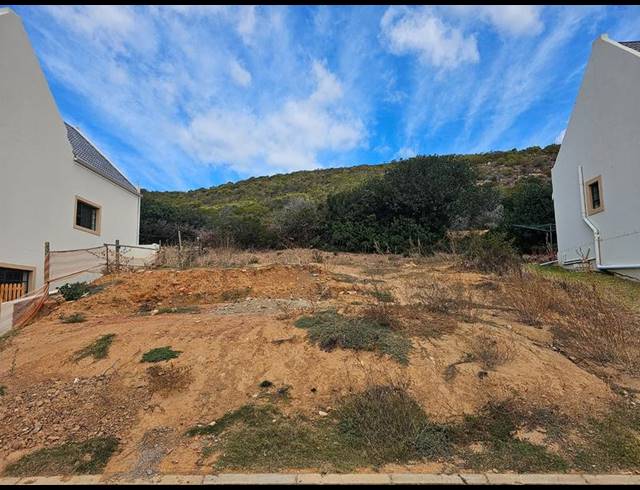 LAND FOR SALE IN VAKANSIEPLAAS